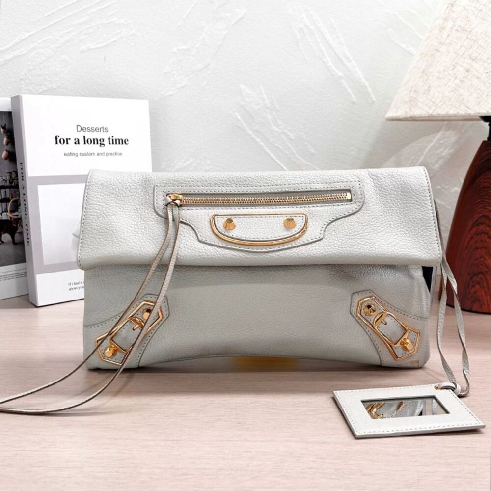 Balenciaga Women Pre-Loved Bag Very Good Condition